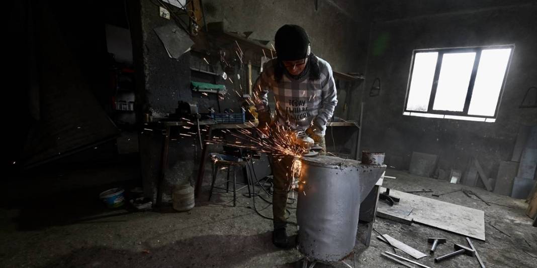 Dayanıklılığı ve çok yönlü kullanımı dikkat çekiyor! 35 yıldır el emeğiyle üretiyor: ‘Ölene kadar devam edeceğim’ 4
